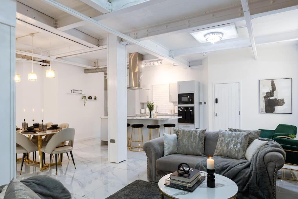 Luxury, Open Plan Apartment Bradford  Kültér fotó
